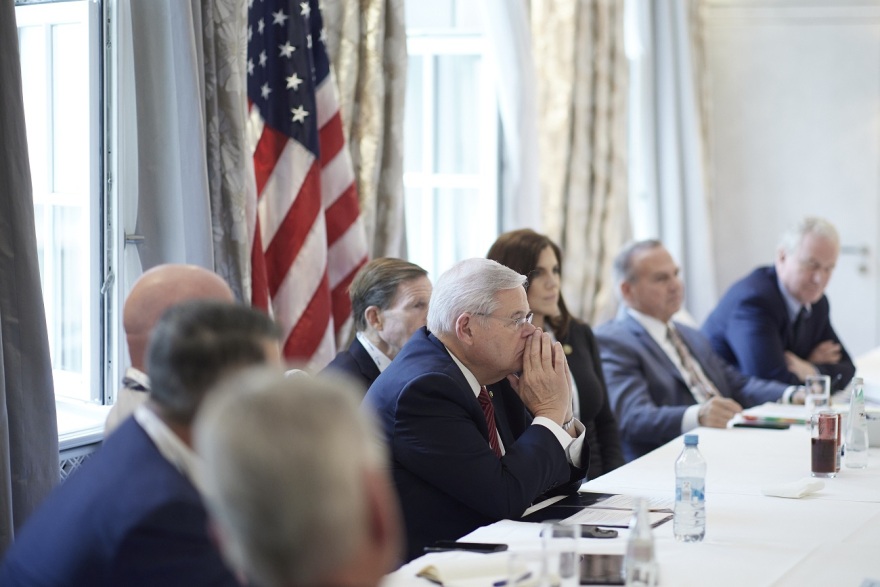 Μητσοτάκης με αντιπροσωπεία του Κογκρέσου: Η Ελλάδα πυλώνας γεωπολιτικής και ενεργειακής ασφαλείας