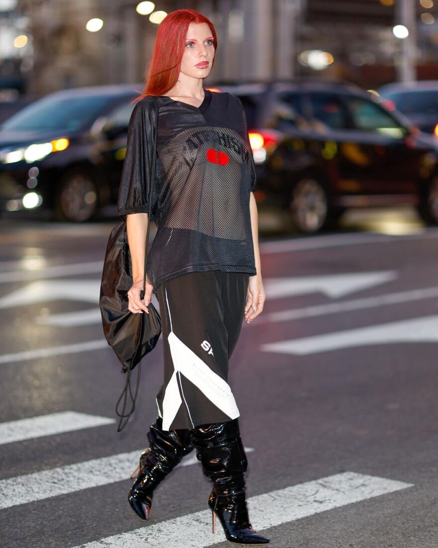 Τζούλια Φοξ: Η αλλαγή που έκανε στα μαλλιά της και τα αποκαλυπτικά στιγμιότυπα