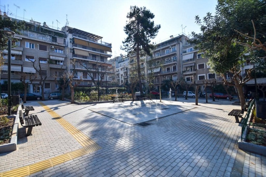 Δήμος Αθηναίων: Ολοκληρώθηκε η ανάπλαση της ιστορικής πλατείας Καλλιγά στα Κάτω Πατήσια