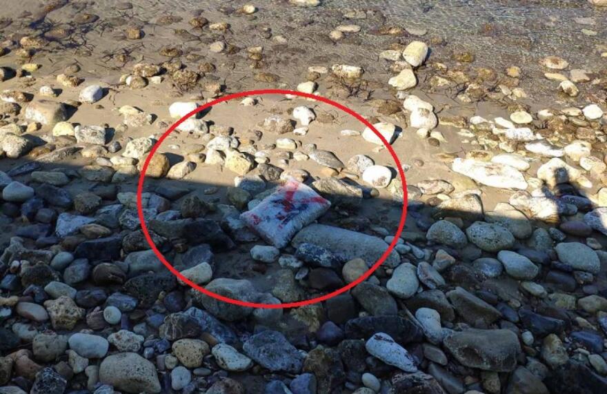 Ρέθυμνο: Μυστήριο με «ορφανά» δέματα με 134 κιλά κάνναβης σε παραλίες - Δείτε φωτογραφίες