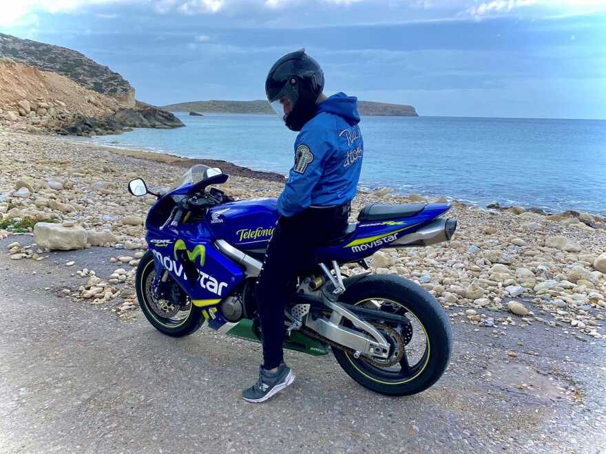 Σητεία: Θρήνος για τον 33χρονο Μάνο που σκοτώθηκε σε τροχαίο - Χόρευε το «είμαι αητός χωρίς φτερά» λίγες ώρες νωρίτερα