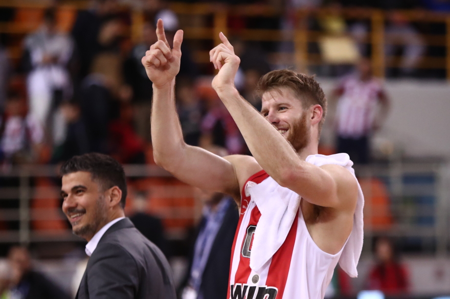 Κύπελλο μπάσκετ, Ολυμπιακός - Παναθηναϊκός 81-65: Εύκολα στον τελικό! 