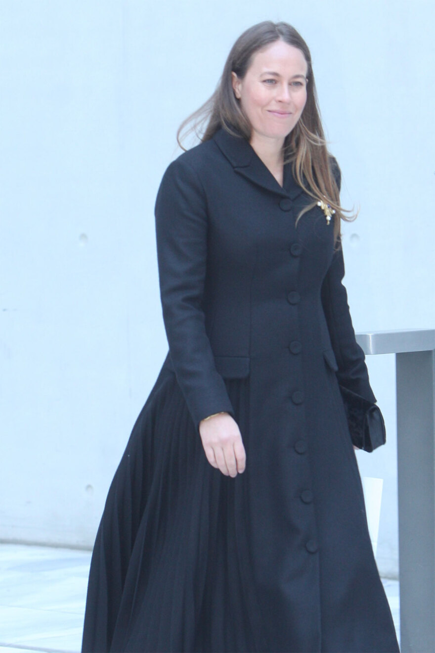 Μνημόσυνο τέως βασιλιά Κωνσταντίνου: Συγκίνηση στη Μητρόπολη - Γονάτισαν τα παιδιά του