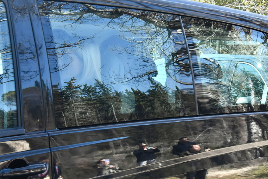 «Βασιλεύς των Ελλήνων» γράφει η επιγραφή του μνήματος του Κωνσταντίνου στο Τατόι