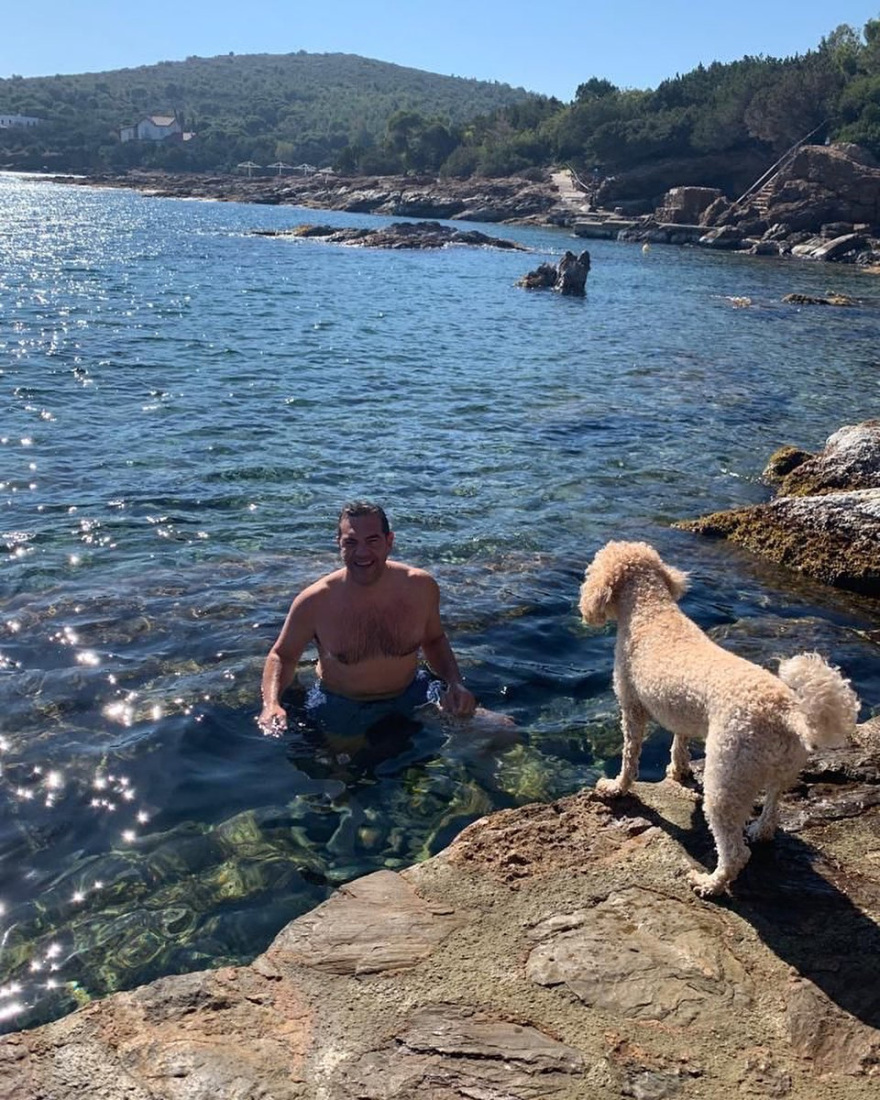 Τσίπρας: Βουτιές στο Σούνιο «πριν βουτήξουμε στα δύσκολα» - Βίντεο