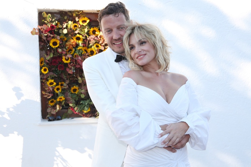 Ποια είναι η γυναίκα που συνόδευε ο Σπύρος Δημητρίου στη Μύκονο