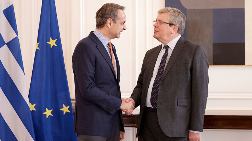 Η ελληνική ιθαγένεια στον καθηγητή Kevin Featherstone - Ειδική τελετή στο Μέγαρο Μαξίμου