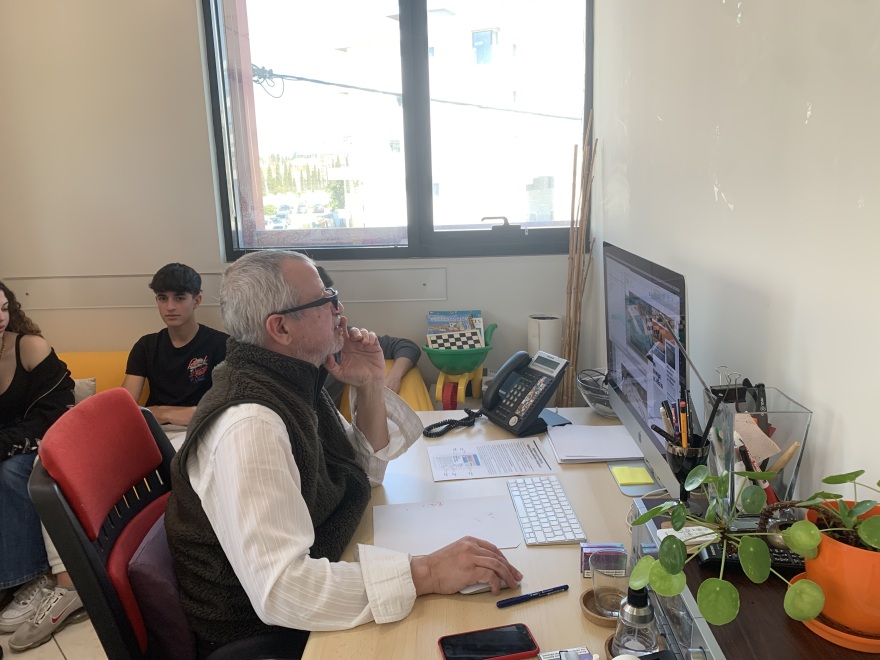 Τα εκπαιδευτήρια Γείτονα «τύπωσαν» το δικό τους Πρώτο Θέμα