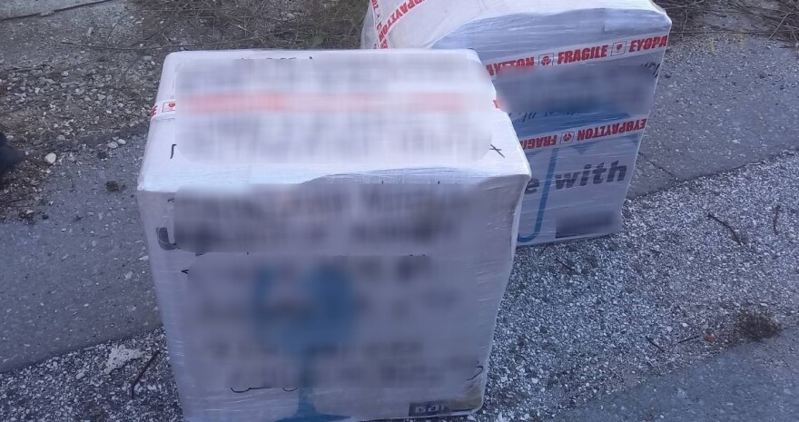 Κρήτη: Πατέρας και γιος έστελναν κοκαΐνη κρυμμένη σε οικιακές συσκευές - Δείτε βίντεο