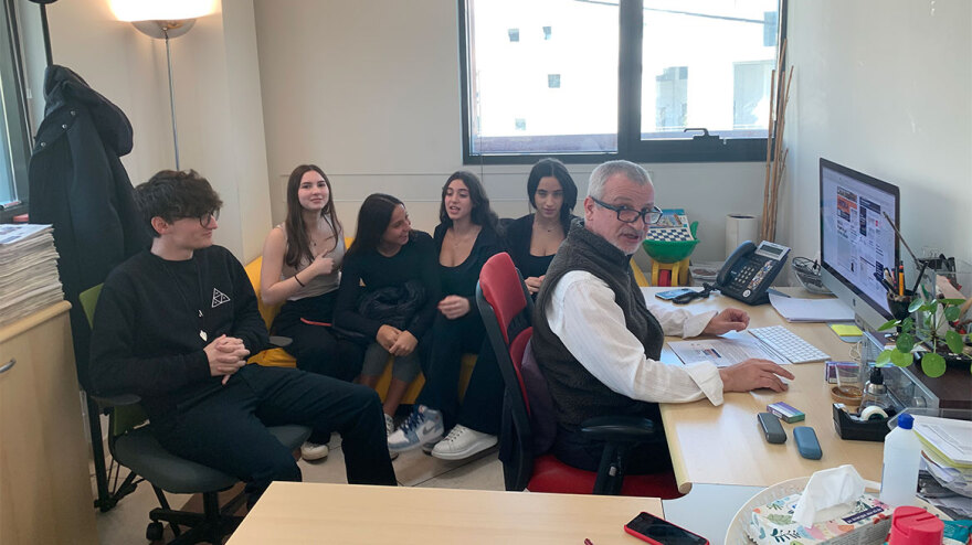 Τα εκπαιδευτήρια Γείτονα «τύπωσαν» το δικό τους Πρώτο Θέμα