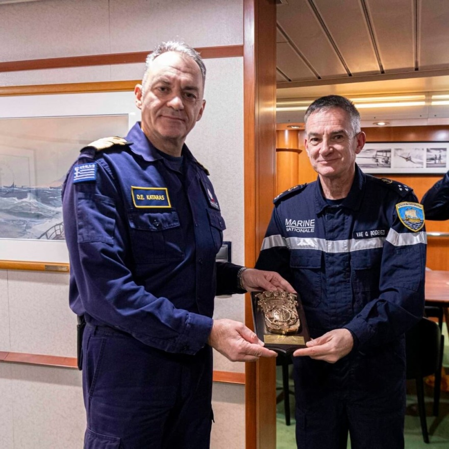 Στο γαλλικό αεροπλανοφόρο Σαρλ ντε Γκωλ η ηγεσία του Πολεμικού Ναυτικού – Δείτε φωτογραφίες