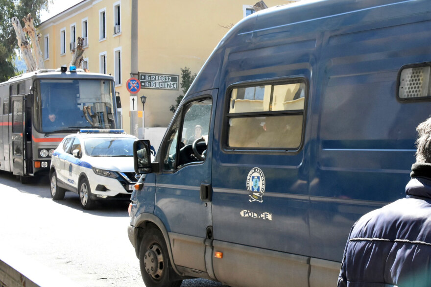 Με χειροπέδες στον Εισαγγελέα η Super Κική - Δείτε φωτογραφίες