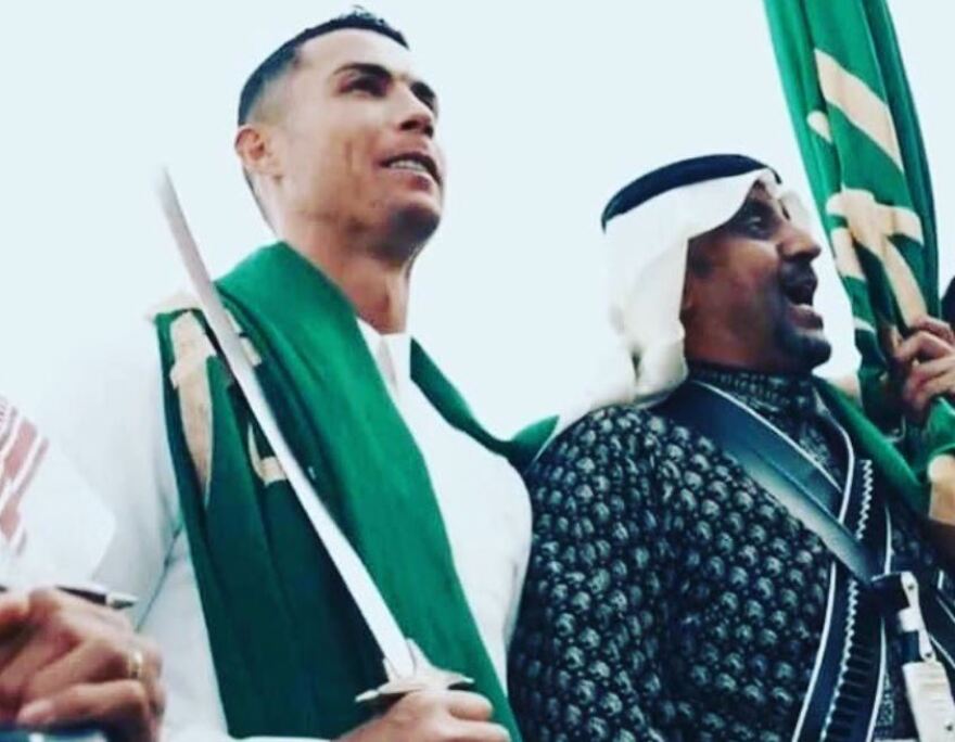  Ο Ρονάλντο ντύθηκε Σαουδάραβας και πήρε στο χέρι το σπαθί για να γιορτάσει την επέτειο ίδρυσης της χώρας - Δείτε βίντεο 