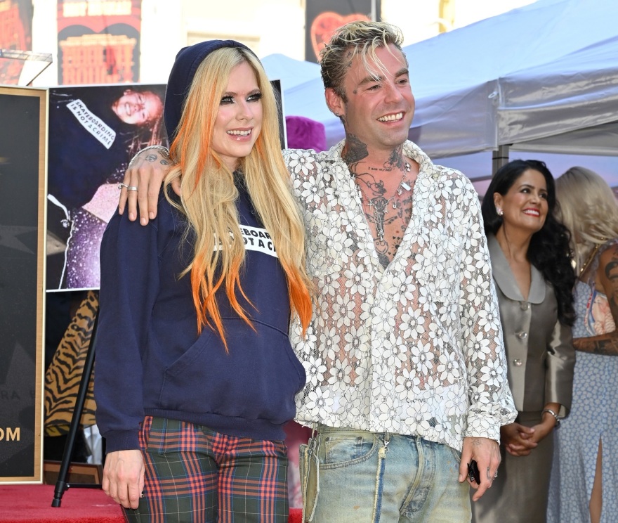 Αβρίλ Λαβίν: Εθεάθη με τον ράπερ Tyga λίγο μετά τον χωρισμό της με τον Mod Sun - Δείτε βίντεο