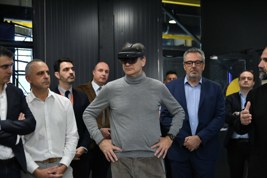 Κυριάκος Μητσοτάκης: Το παρασκήνιο της επίσκεψής του στη Λάρισα - To Πάρκο Καινοτομίας, τα σουβλάκια και οι... Guns N’ Roses