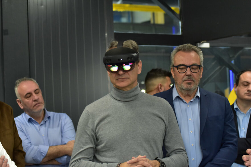 Κυριάκος Μητσοτάκης: Το παρασκήνιο της επίσκεψής του στη Λάρισα - To Πάρκο Καινοτομίας, τα σουβλάκια και οι... Guns N’ Roses