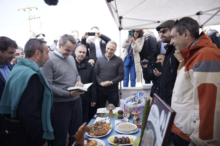 Προβολή του κυβερνητικού έργου επιλέγει ο Μητσοτάκης για τις εκλογές - Μέσα στο 2023 παραδίδονται 24 χιλιόμετρα του E65