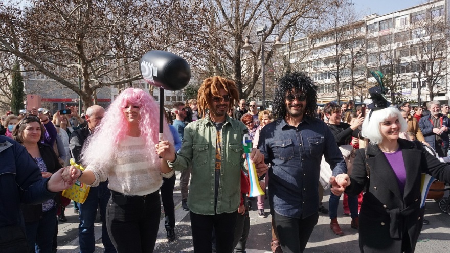 Τα «μπουλούκια» βγήκαν στη Λάρισα - Χιλιάδες κόσμου στο αποκριάτικο ξεφάντωμα (Βίντεο)