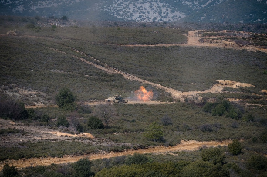 Εντυπωσιακές εικόνες από την άσκηση ελληνικών και αμερικανικών δυνάμεων στη Θράκη