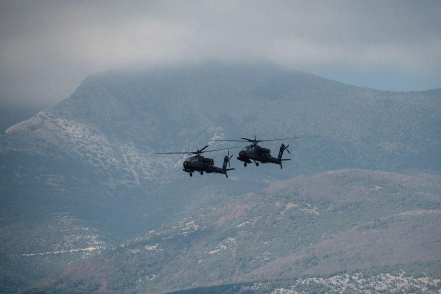 Εντυπωσιακές εικόνες από την άσκηση ελληνικών και αμερικανικών δυνάμεων στη Θράκη