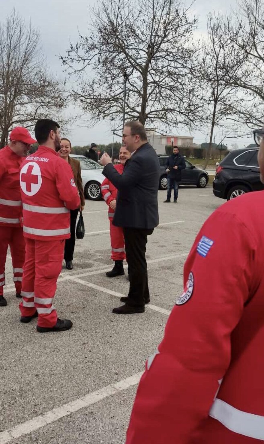 Ελληνικός Ερυθρός Σταυρός: Με χειροκροτήματα υποδέχονται τη 2η ανθρωπιστική αποστολή οι Τούρκοι πολίτες - Δείτε βίντεο