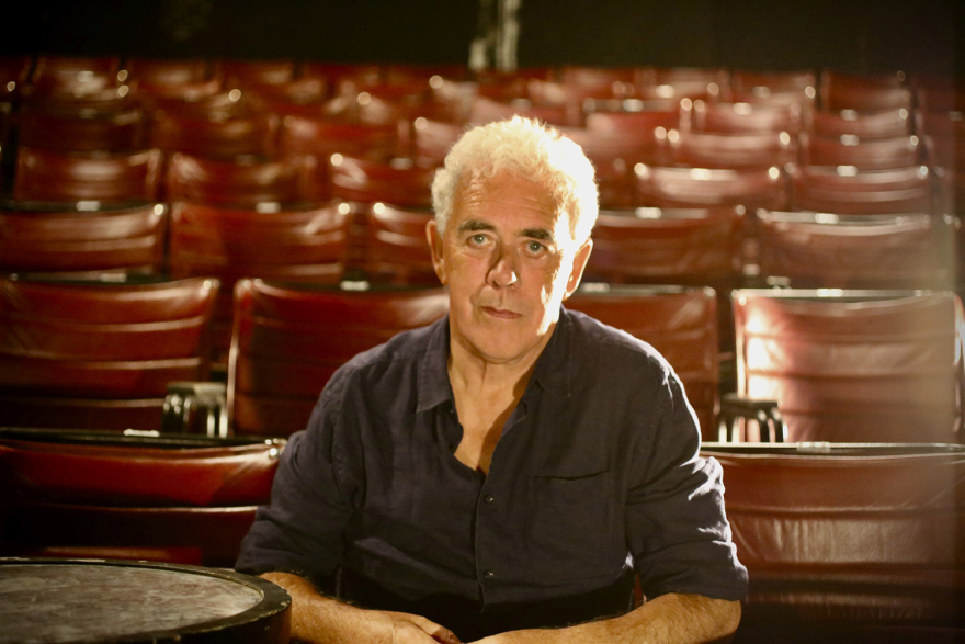 Μίκης Θεοδωράκης: Η απίστευτη ιστορία πίσω από το «Γελαστό Παιδί»