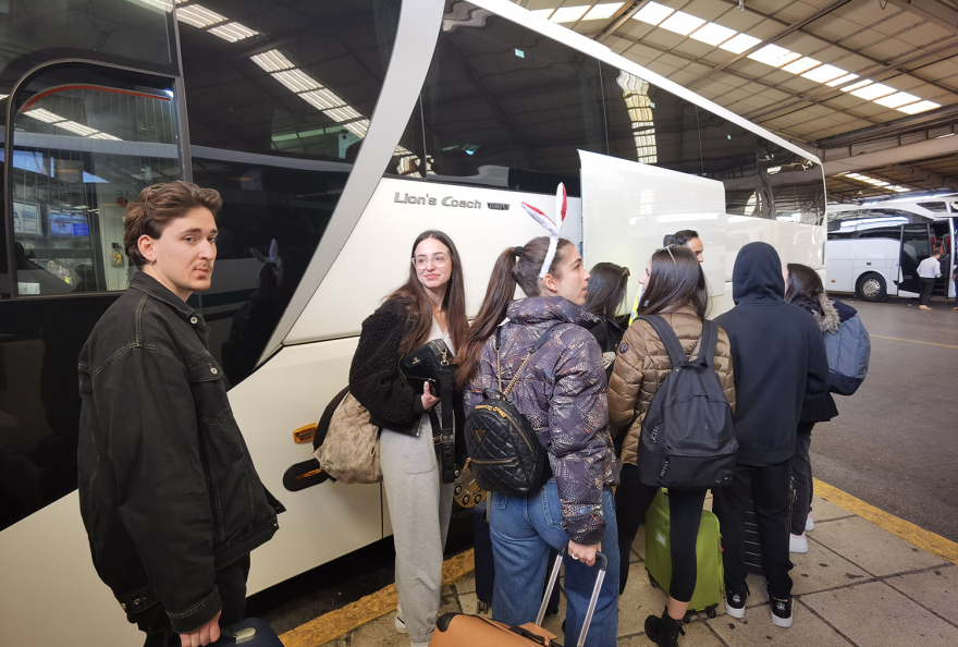 Απόκριες: Το αδιαχώρητο στον Κηφισό: Τα λεωφορεία αναχωρούν ανά 5' για Πάτρα