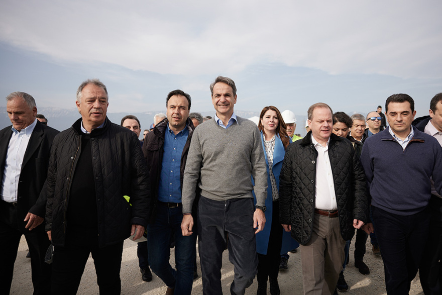 Προβολή του κυβερνητικού έργου επιλέγει ο Μητσοτάκης για τις εκλογές - Μέσα στο 2023 παραδίδονται 24 χιλιόμετρα του E65