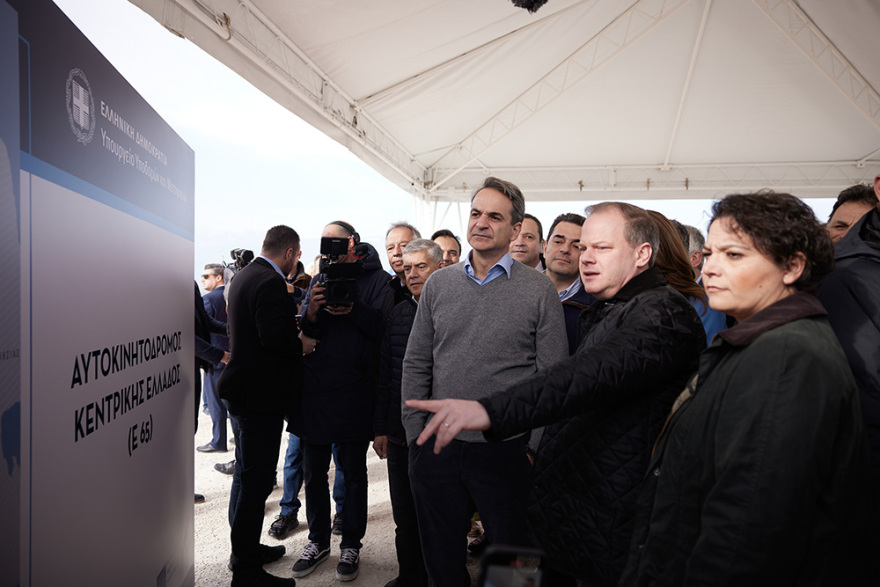 Προβολή του κυβερνητικού έργου επιλέγει ο Μητσοτάκης για τις εκλογές - Μέσα στο 2023 παραδίδονται 24 χιλιόμετρα του E65