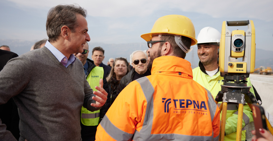 Προβολή του κυβερνητικού έργου επιλέγει ο Μητσοτάκης για τις εκλογές - Μέσα στο 2023 παραδίδονται 24 χιλιόμετρα του E65