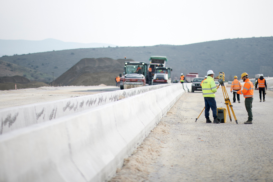 Μητσοτάκης από Τρίκαλα: Μετατρέπουμε τη χώρα σε μεγάλο εργοτάξιο