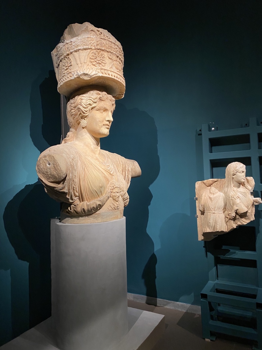 Άνοιξε για το κοινό η επανέκθεση του Αρχαιολογικού Μουσείου της Ελευσίνας