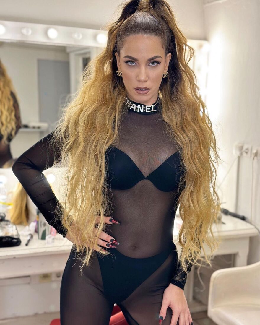 Κατερίνα Στικούδη: Με διάφανο κορμάκι στο Instagram