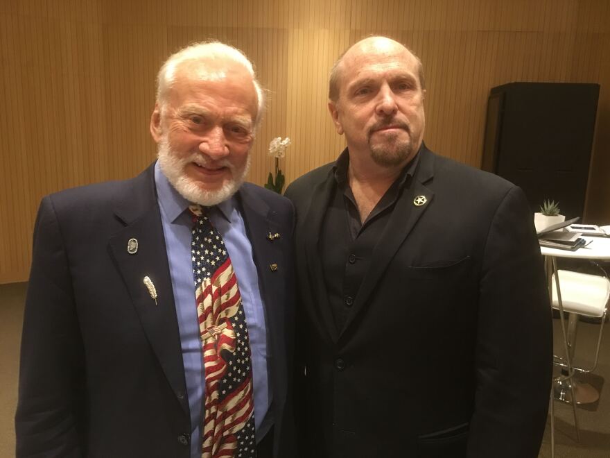 «Βρισκόμαστε στα πρόθυρα της εισόδου στο ίδιο το Σύμπαν» λέει διάσημος οραματιστής του Διαστήματος