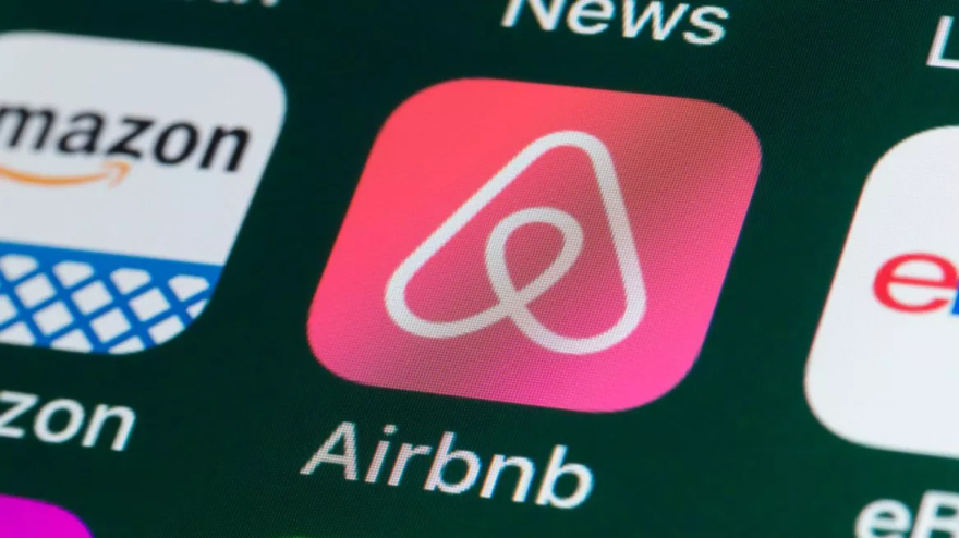 Airbnb: Έρχονται έλεγχοι, «ξεσκαρτάρισμα» και ΦΠΑ