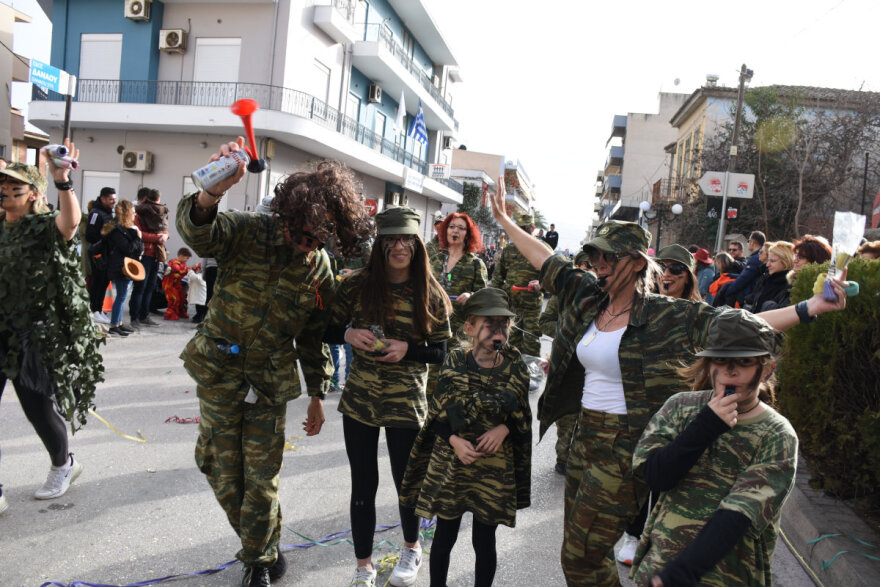 Απόκριες 2023: Εντυπωσιακή η τελετή λήξης του καρναβαλιού στην Πάτρα, στην πυρά ο βασιλιάς Καρνάβαλος