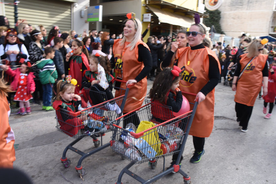 Απόκριες 2023: Εντυπωσιακή η τελετή λήξης του καρναβαλιού στην Πάτρα, στην πυρά ο βασιλιάς Καρνάβαλος