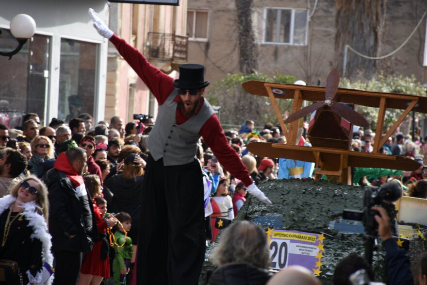 Απόκριες 2023: Εντυπωσιακή η τελετή λήξης του καρναβαλιού στην Πάτρα, στην πυρά ο βασιλιάς Καρνάβαλος