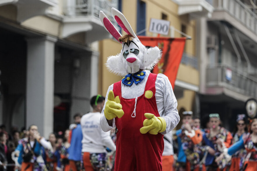 Απόκριες 2023: Εντυπωσιακή η τελετή λήξης του καρναβαλιού στην Πάτρα, στην πυρά ο βασιλιάς Καρνάβαλος