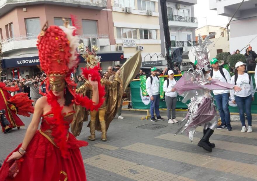 Απόκριες 2023: Εντυπωσιακή η τελετή λήξης του καρναβαλιού στην Πάτρα, στην πυρά ο βασιλιάς Καρνάβαλος