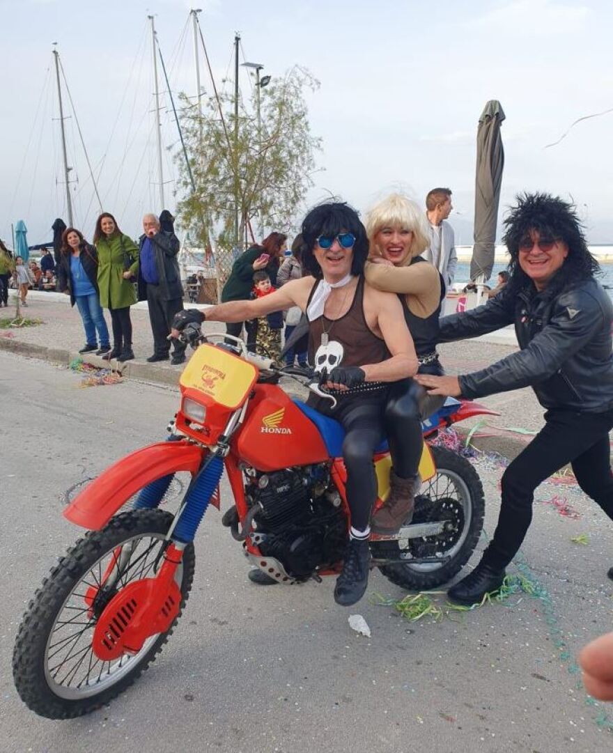 Viral o «μηχανόβιος» αλά... Στάθης Ψάλτης δήμαρχος στο Κιάτο