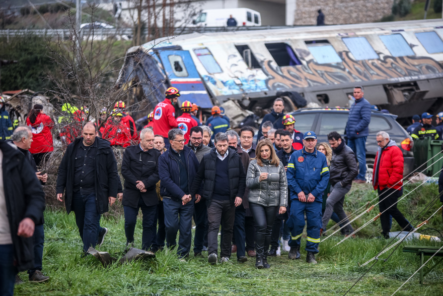 Σύγκρουση τρένων στη Λάρισα - Ανδρουλάκης: Στη σκέψη όλων μας υπάρχει ένα τεράστιο «γιατί;»