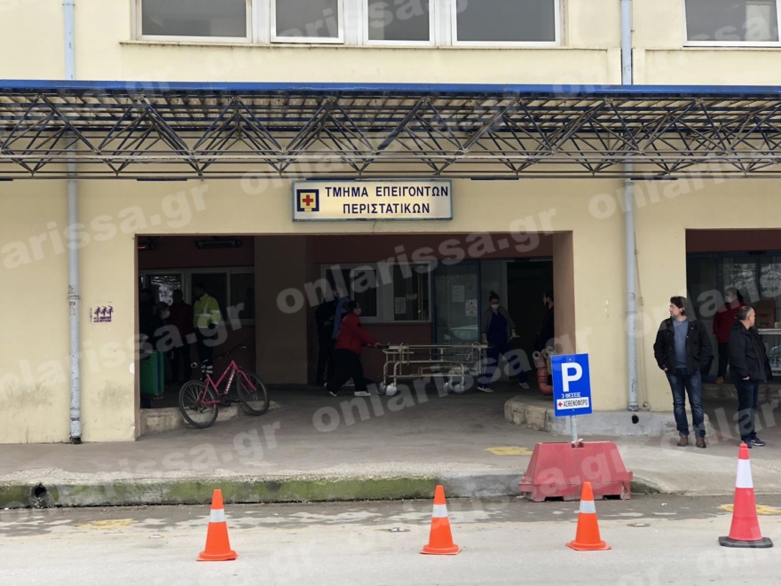 Σύγκρουση τρένων: Τραγικές στιγμές για τους συγγενείς των θυμάτων - Πώς γίνεται η αναγνώριση 