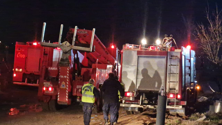 Σύγκρουση τρένων: Ανασύρουν ανθρώπινα μέλη από τα συντρίμμια - Δείτε βίντεο