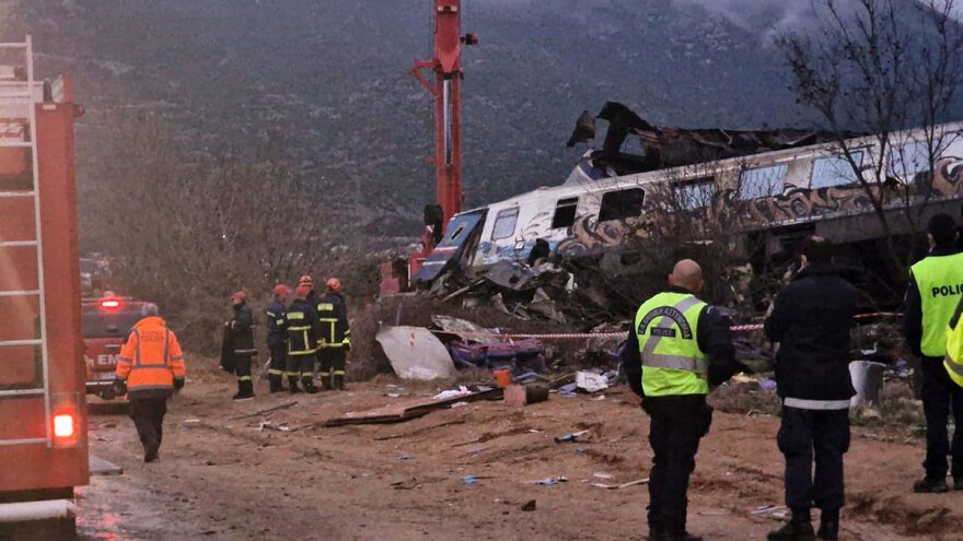 Σύγκρουση τρένων στη Λάρισα: 38 νεκροί και 66 οι τραυματίες, 6 σε ΜΕΘ - Υπάρχουν αγνοούμενοι