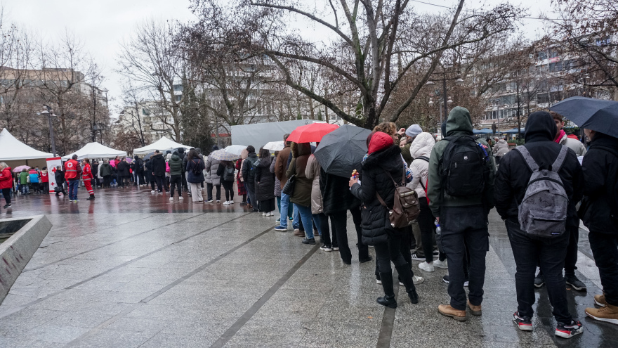 Σύγκρουση τρένων στα Τέμπη: Συγκλονιστική η ανταπόκριση του κόσμου - Μάζεψαν πάνω από 3.500 φιάλες αίματος