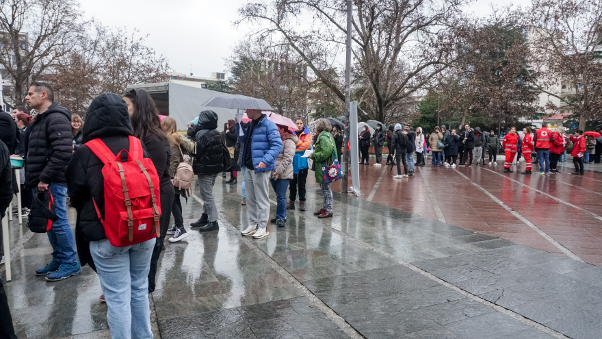 Σύγκρουση τρένων στα Τέμπη: Συγκλονιστική η ανταπόκριση του κόσμου - Μάζεψαν πάνω από 3.500 φιάλες αίματος