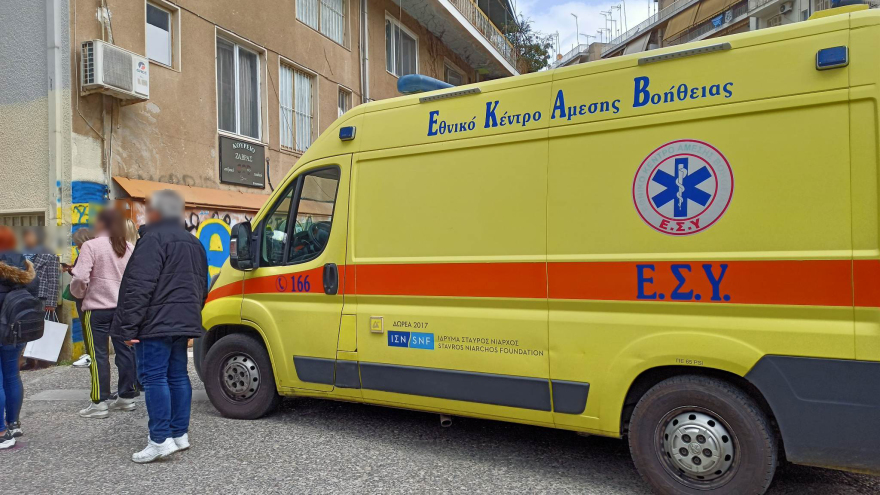 Αγρίνιο: Βουτιά θανάτου για 65χρονο από τον 3ο όροφο πολυκατοικίας