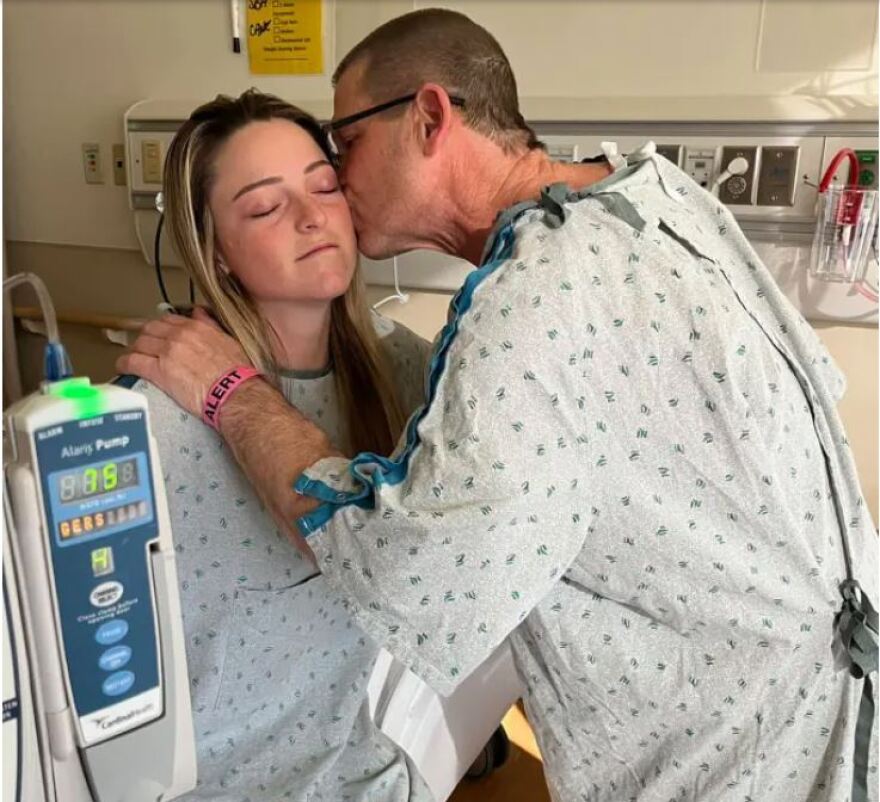 Κόρη δωρίζει κρυφά το νεφρό της στον άρρωστο πατέρα της: «Δεν με νοιάζει πόσο τρελός είναι»