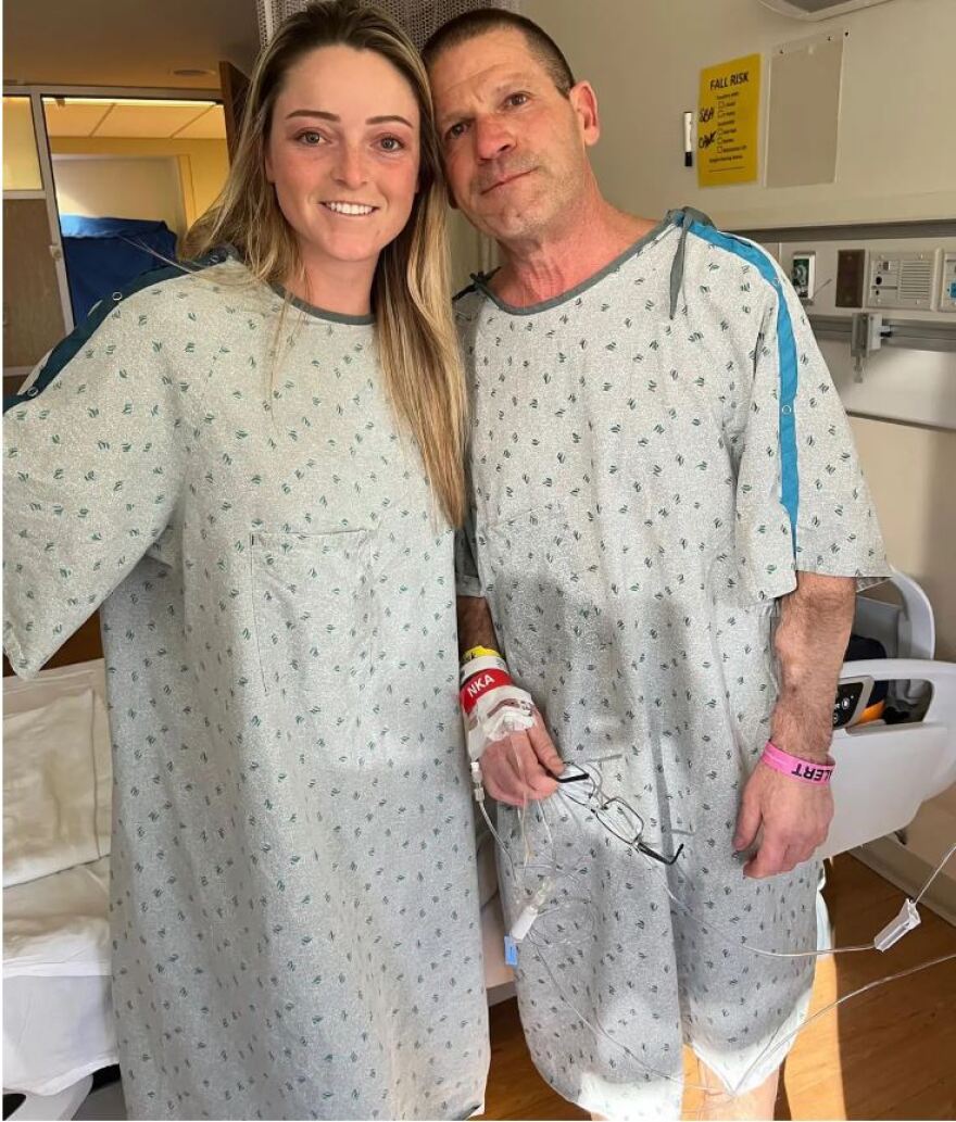 Κόρη δωρίζει κρυφά το νεφρό της στον άρρωστο πατέρα της: «Δεν με νοιάζει πόσο τρελός είναι»